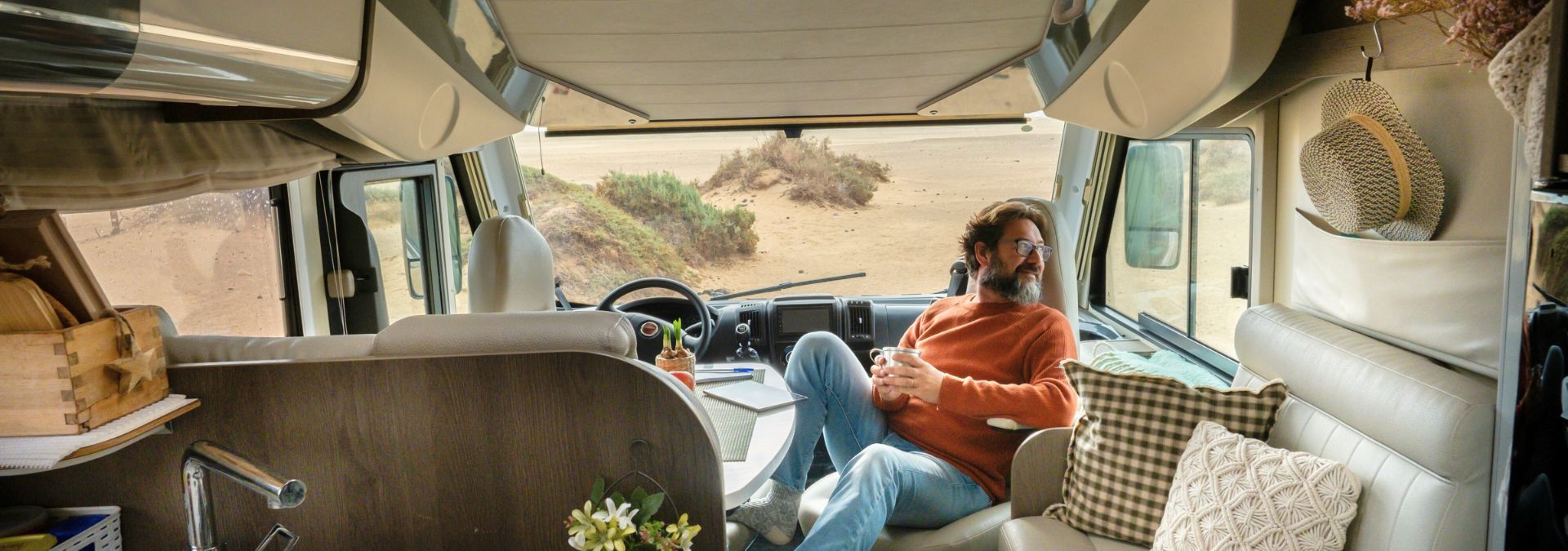 Hero_LG_genieten van je pensioen met caravan .jpg